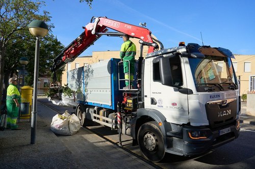 Imatge de la notícia La Paeria adjudica la redacció d’un nou contracte per unificar els dos plecs de condicions dels serveis de neteja viària i recollida de residus