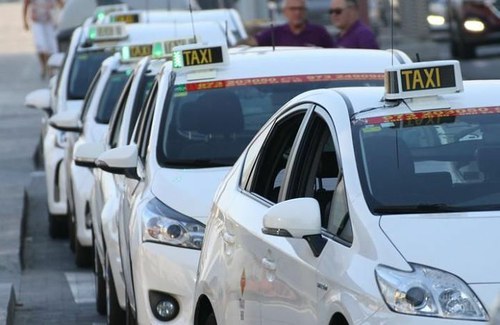 Imatge de la notícia La Paeria i el sector del taxi crearan una mesa de treball conjunta 