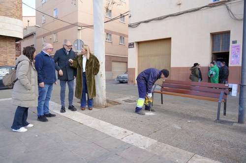 Imatge de la notícia La Paeria millora el mobiliari urbà al Magraners