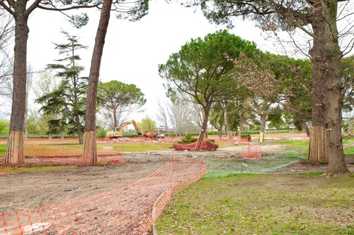 Imatge de la notícia La primera fase de renaturalització del Parc de Les Basses contempla la demolició de l’espai pavimentat i la construcció de dues basses