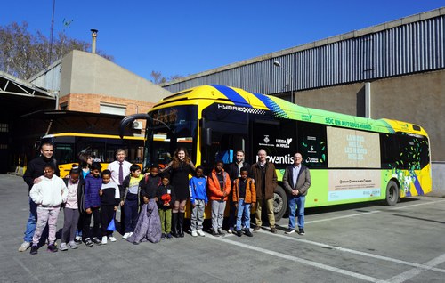 Imatge de la notícia La Regidoria d’Educació reprèn l’activitat “Puja a l’autobús!” que promou una mobilitat sostenible