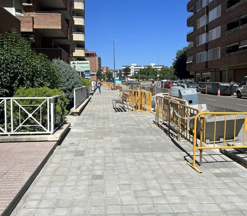 Imatge de la notícia Renovació d’un tram de vorera al carrer Segrià