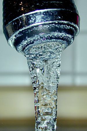 Imatge de la notícia La Paeria realitzarà un estudi sobre la qualitat de l’aigua de boca de les llars lleidatanes 