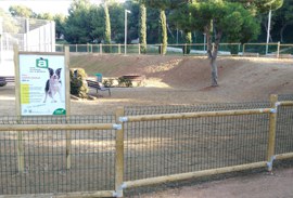 Nova àrea d'esbarjo per a gossos del Parc de Santa Cecilia