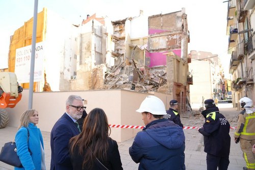 Imatge de la notícia Finalitza l'enderroc de l'edifici que s'ha esfondrat aquest migdia al carrer Boters , 22