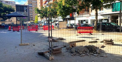 Obres de condicionament de les places del Treball i Sant Joan de Mata i del carrer Roca Lletjós 