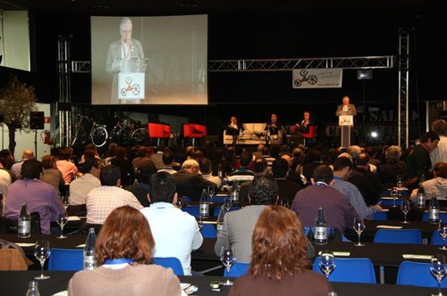 Imatge de la notícia Àngel Ros inaugura el Congrés de la Bicicleta