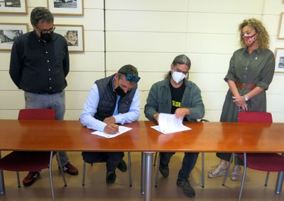 L’EMU i l’associació de firaires de Lleida signen el contracte d’arrendament del solar de l’antiga Hípica 