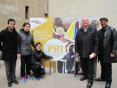 Imatge de la notícia La campanya "Em sento FRI” promociona el reciclatge amb un espectacle participatiu al carrer