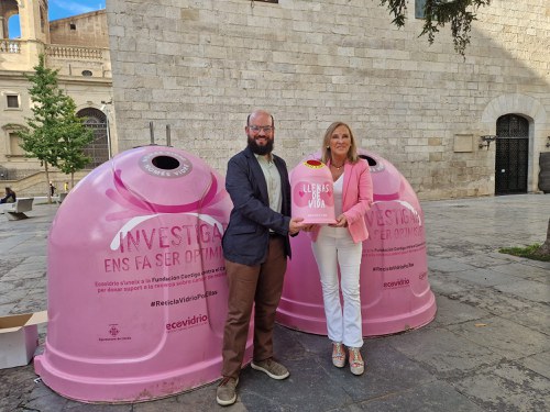Imatge de la notícia La Paeria, Ecovidrio i la Fundación Contigo impulsen la campanya ‘Per elles – Reciclem vidre contra el càncer de mama’