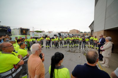 Larrosa destaca la "feina extraordinària" dels treballadors i treballadores de la neteja, que són "cabdals perquè la ciutat sigui com la volem”